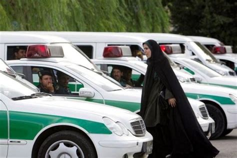 Iran La Police Des Moeurs Dissoute Un Geste Envers Les Manifestants