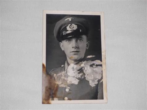 PORTRAIT FOTO SOLDAT 1 WK 2 WK Orden Abzeichen Militaria Auszeichnung