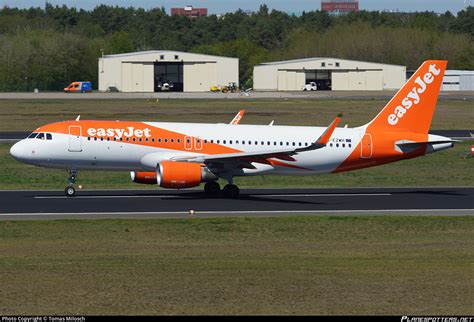 G Ezwh Easyjet Airbus A Wl Photo By Tomas Milosch Id