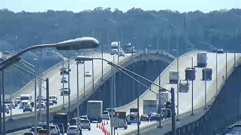 UPDATE: All lanes clear on Escambia Bay Bridge