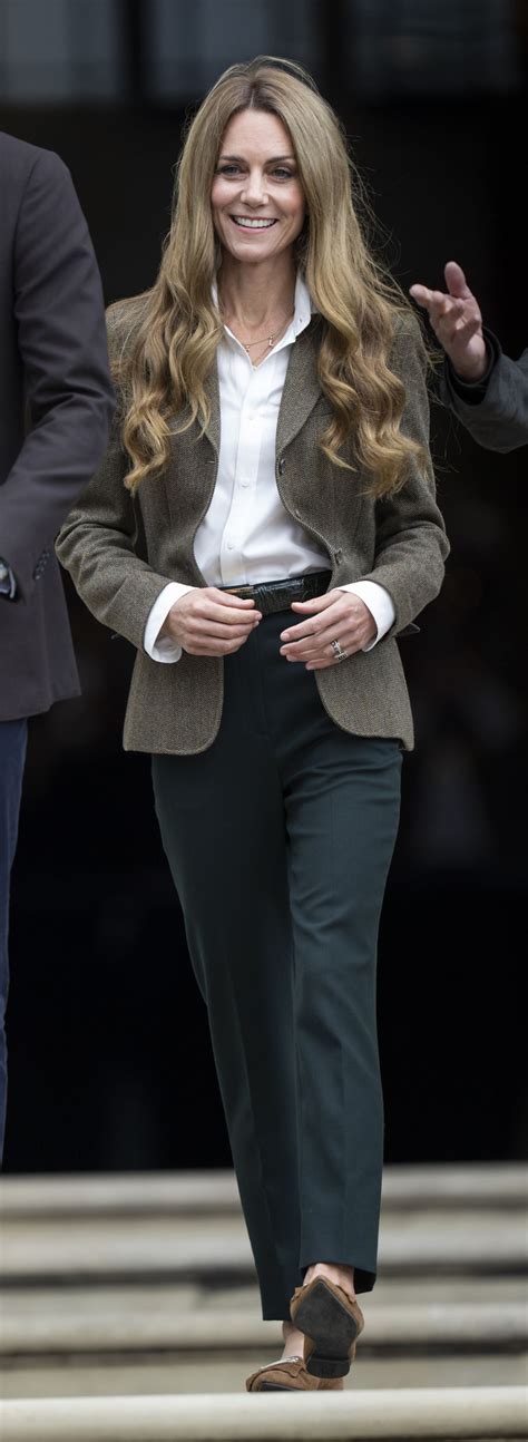 Kate Middleton New Blonde Hair Ralph Lauren Outfit September 2025 CelebMafia