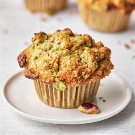 Pistachio Muffins With Pistachio Crumble Topping