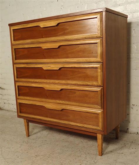 Mid Century Modern Dresser From Bassett For Sale At 1stdibs