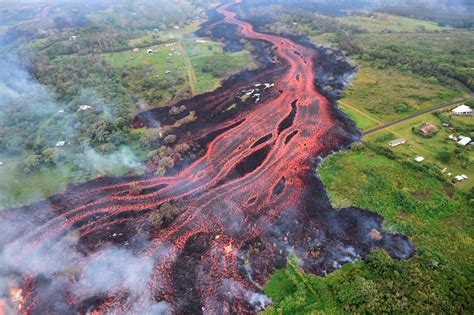 Vulkanausbruch auf Hawaii Glühende Lava strömt ins Meer n tv de