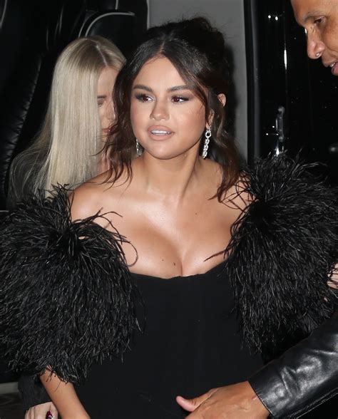 Selena Gomez New Tits Face 2