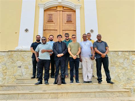 Diocese De Campos Promove Encontro Sacerdotes De A Anos De