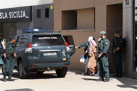 Detenida Una Mujer En Vitoria Por Yihadismo