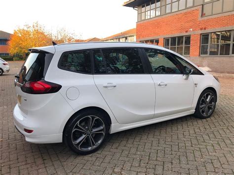 2014 Vauxhall Zafira Tourer 20 Cdti Sri Mpv Vxr Styling Diesel Manual White In Watford