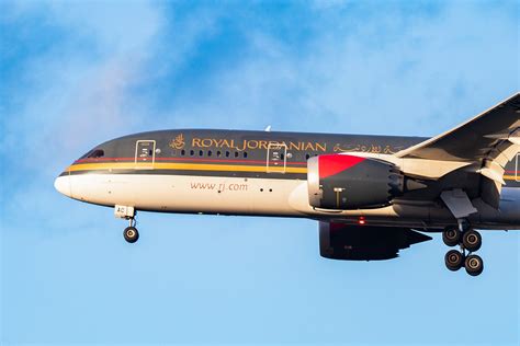 New Video Comparing The Royal Jordanian 787 In Business And Economy The Points Guy