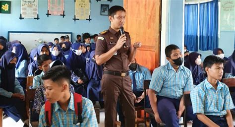 Sosialisasi Bahaya Penyalahgunaan Narkoba Prosulbar