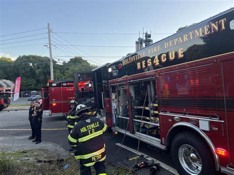 Holtsville Fd Responds To Mva W Pin Holtsville Fire Department