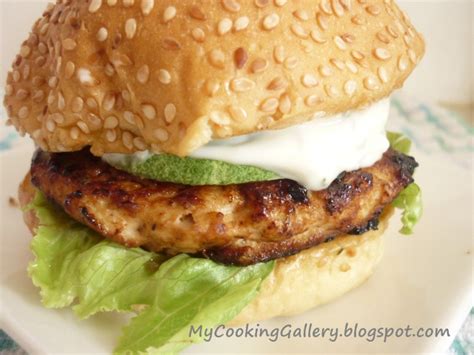 Kitchen Flavours Chicken Burgers With Garlic Rosemary Mayonnaise