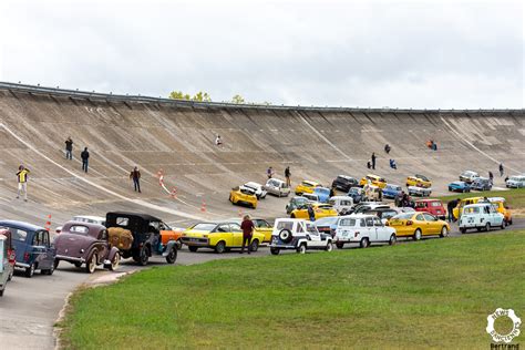 Un Gros Calendrier Pour Les Ans De L Autodrome De Linas