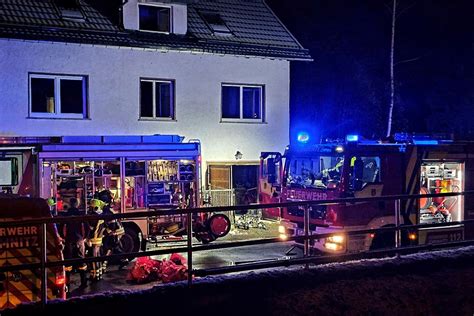 Feuerwehreinsatz In Chemnitz Elektro Rollstuhl Brennt Lichterloh