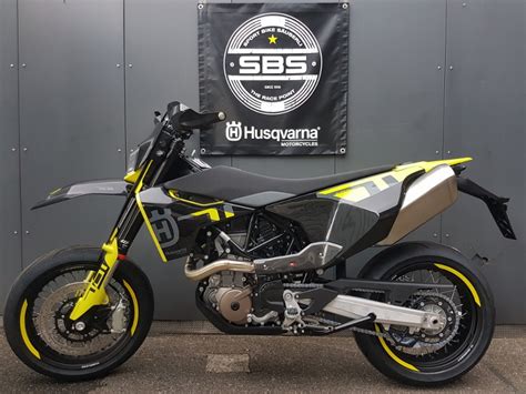 Husqvarna 701 Dark Edition 2023 SBS The Race Point