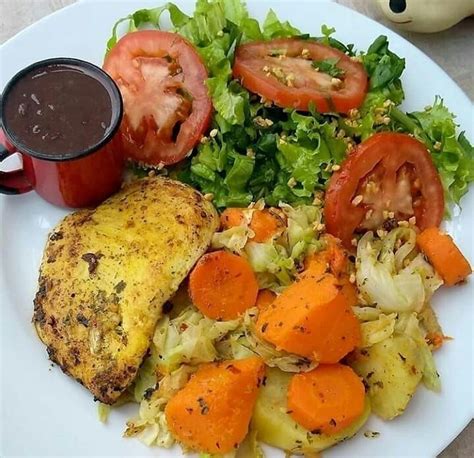 Quem Quer Filé De Frango Grelhado Salada De Legumes Cozidos