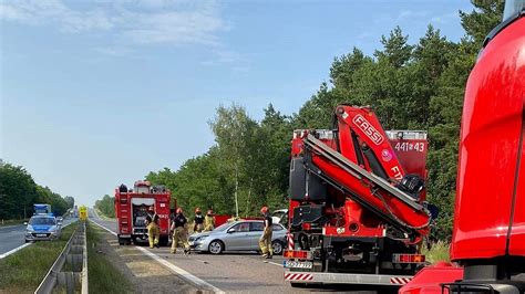 Zdjęcie 4 Śmiertelny wypadek na S1 w Dąbrowie Górniczej Audi A8