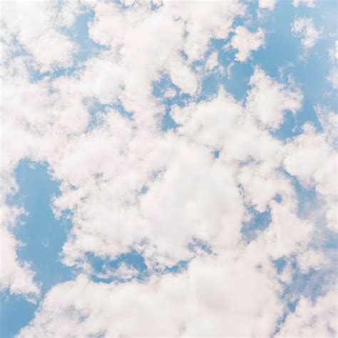 Nubes En El Cielo Azul Foto Gratis