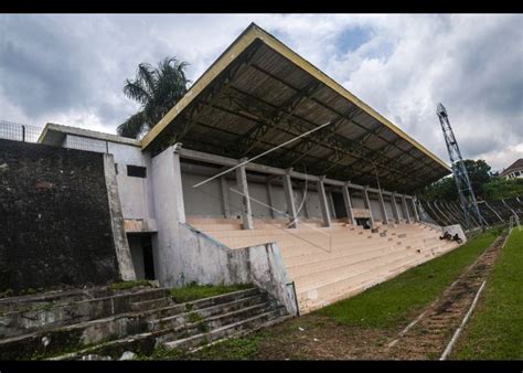 Kondisi Stadion Badak Pandeglang Antara Foto