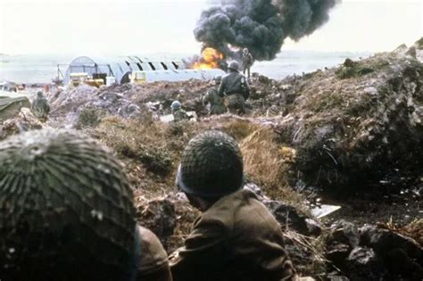 Falkland War 30 years on: Bravery of the Islanders who helped British ...