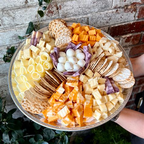 Assorted Cheese & Cracker Platter – Tre Mari Bakery