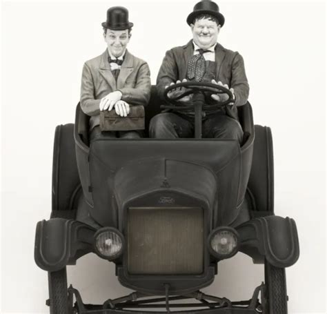 Stan Laurel Oliver Hardy Stanlio E Ollio Ford T Runabout