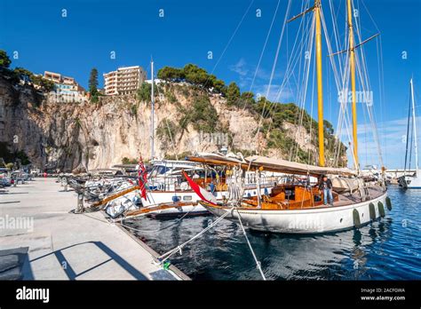 Monte Carlo Monaco Settembre Barche A Vela E Yacht