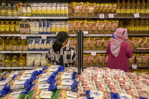 Hindari Kelangkaan Bahan Makanan Masyarakat Diminta Tidak Panic Buying