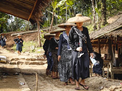 Suku Baduy BNI Life Insurance