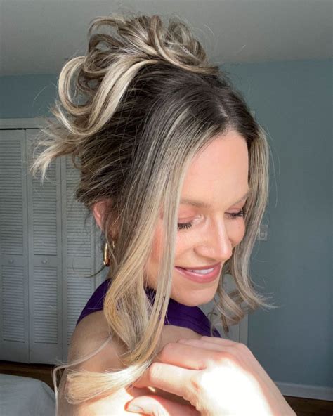 How To Create A Pam Anderson Inspired S Updo Lulus Fashion Blog