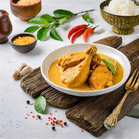 Premium Photo Malaysian Style Chicken Curry With Potatoes Kari Ayam