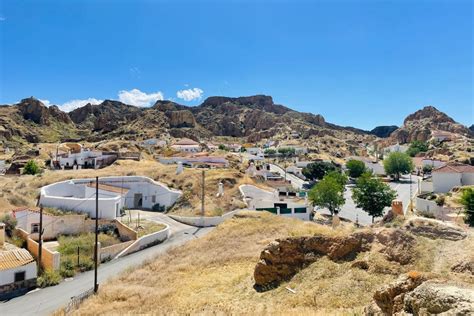 Discover Guadix Caves & Old Town - A Day Trip From Granada, Spain - Kevmrc