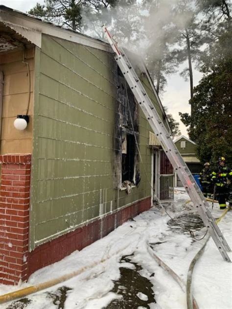 Photos Fire In Chesapeake Leaves Giant Hole In Roof Of A House