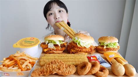 롯데리아 햄버거 먹방🍔치즈스틱 100개 먹어보고싶다 Ft핫크리스피버거치즈볼오징어링양념감자콘샐러드 Realsound