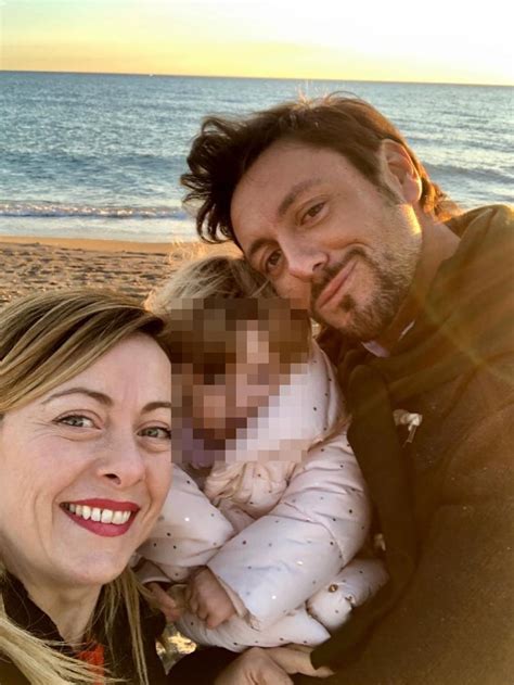 El Lado Ntimo De Giorgia Meloni Abandonada Por Su Padre V Ctima Del