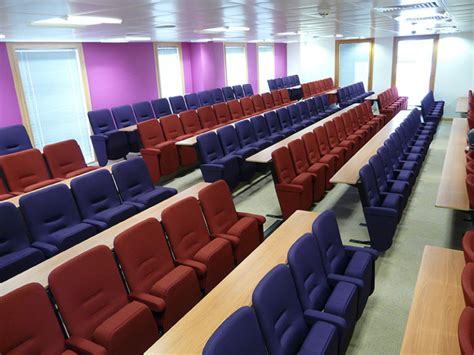 The Benefits Of Fixed Lecture Chairs In Universities Evertaut