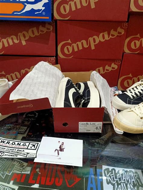 SEPATU COMPASS GAZELLE LOW BLACK WHITE 43 BNIB COMPASS GAZELLE LOW