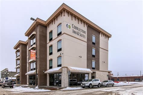 Cobblestone Inn & Suites at UW Stout Downtown Menomonie Menomonie ...