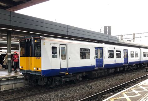 Tfl Rail Class 415 315818 At Stratford Gabriel Flickr