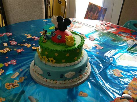 Mickey Mouse Clubhouse Cake