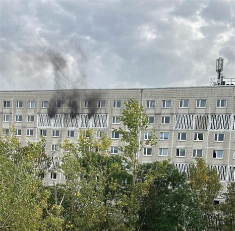 Brand In Hochhaus Im Wippraer Weg Kinderwagen Und Sperrm Ll In Flammen