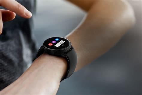 Samsung Galaxy Watch Active is a waterproof smartwatch for £229