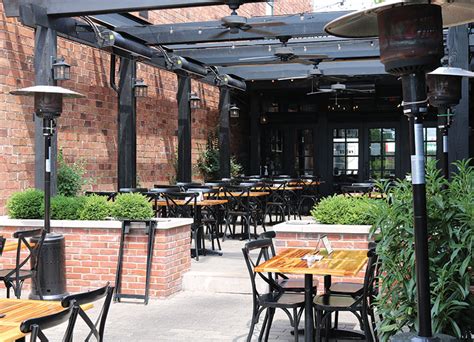 Sauce Magazine 6 St Louis Patios To Drink Beer On This Fall