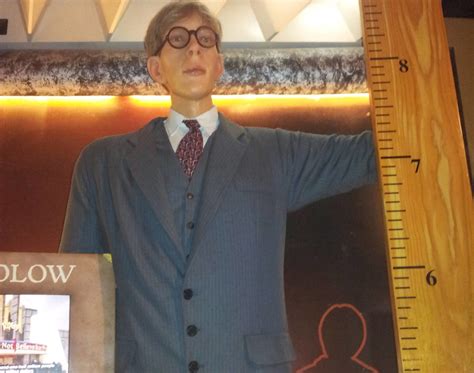 The Extraordinary Life Of Robert Wadlow - Factinate