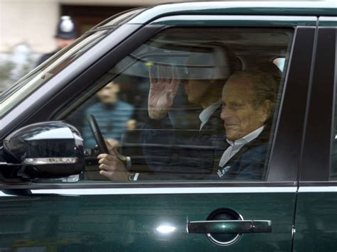 Prince Philip 96 Gives A Wave As He Leaves London Hospital After Hip Surgery Abc News