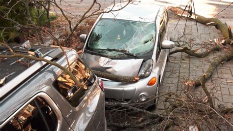 High Winds Leave Thousands Without Power In Quebec