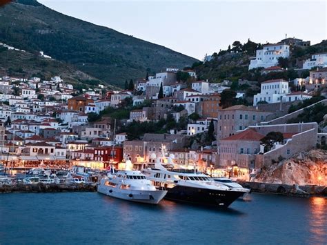 HYDRA ISLAND - Invest Abroad