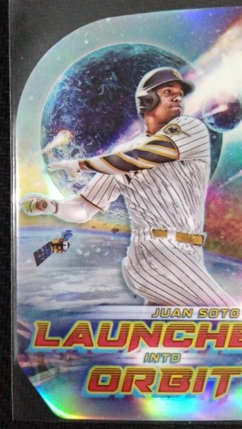 2023 Topps Cosmic Chrome Juan Soto Launched Into Orbit Refractor PADRES