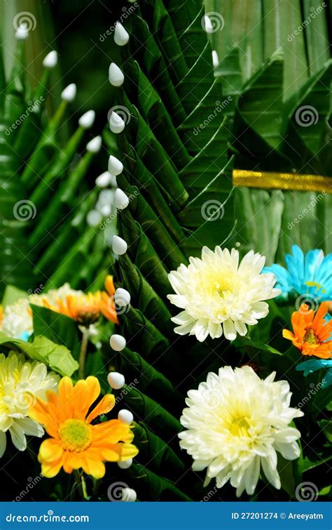 Thai Style of Flower Arrangement. Stock Photo - Image of craft, green ...