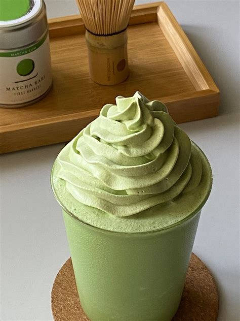 Homemade Matcha Frappuccino | Creamy & Refreshing Matcha Frappe with ...